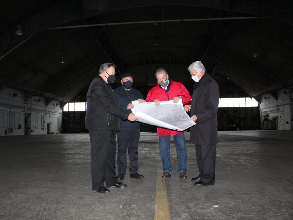 Local stakeholders touring the Stavatti Niagara hangar
